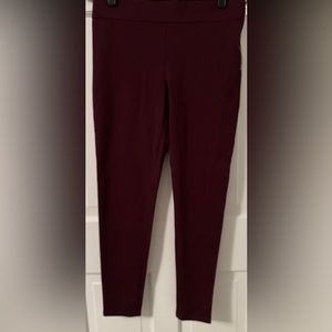 Ann Taylor Cropped Pants - Size 8 - Maroon